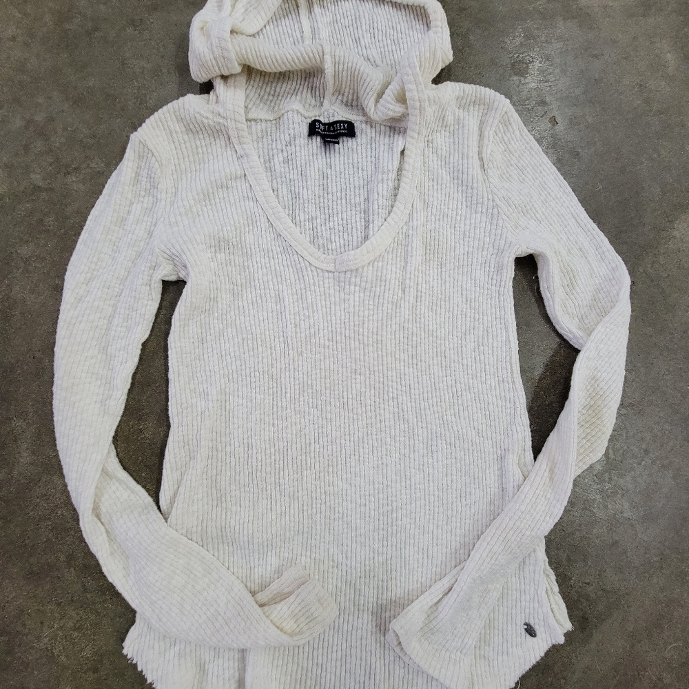 AMERICAN EAGLE SOFT & SEXY SWEATER